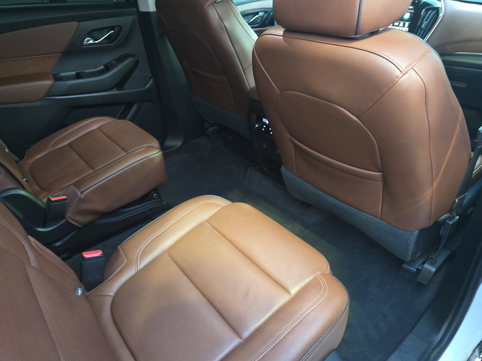 Used 2019 Chevrolet Traverse High Country AWD/4WD image 11