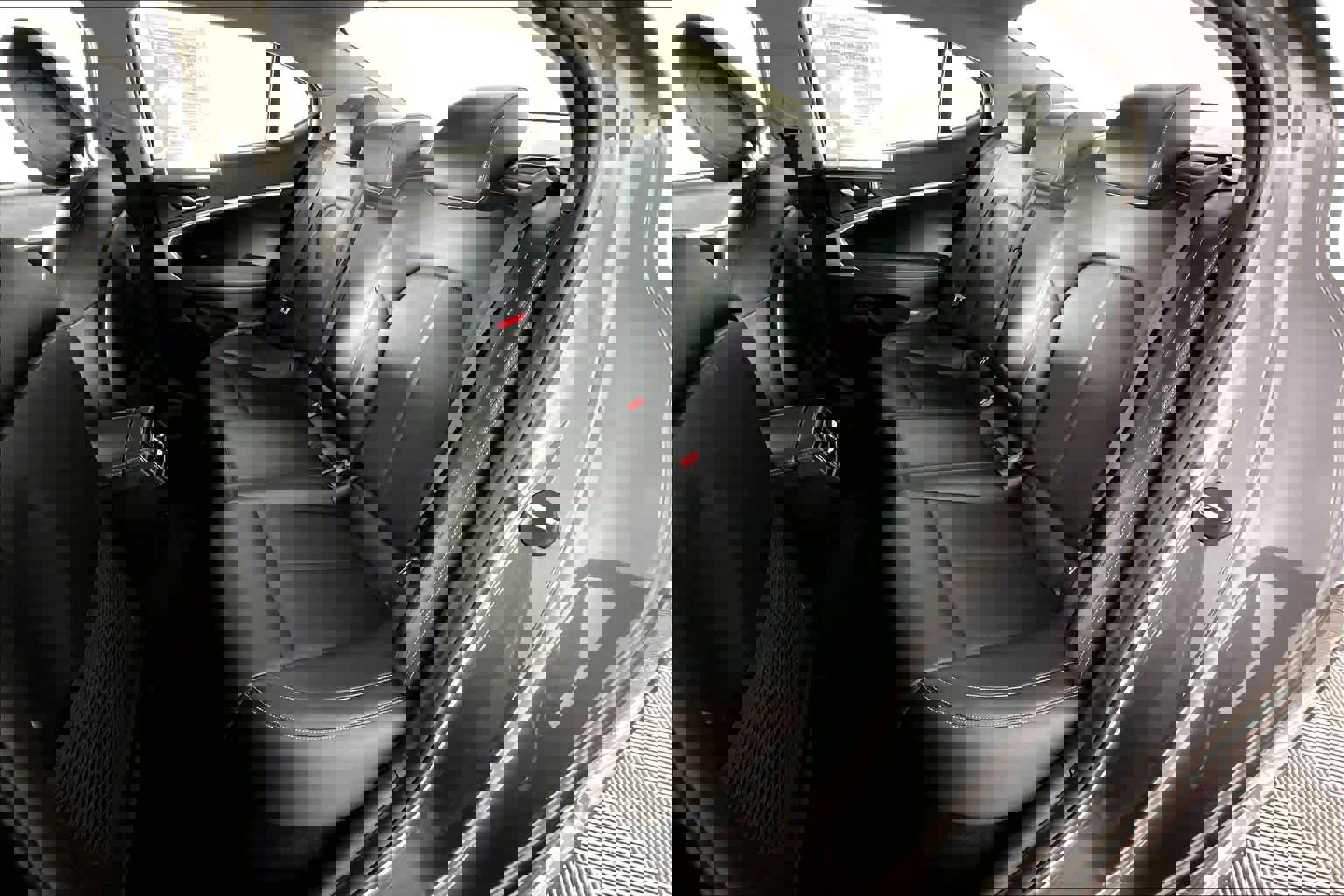 Used 2020 Genesis G70 2.0T image 18