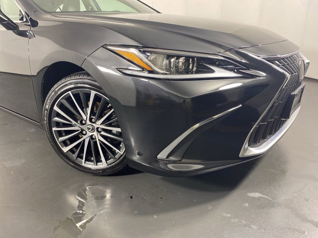 Certified 2023 Lexus ES 300h w/ Premium Package image 3