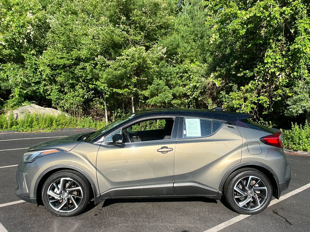 Used 2021 Toyota C-HR Limited FWD image 2