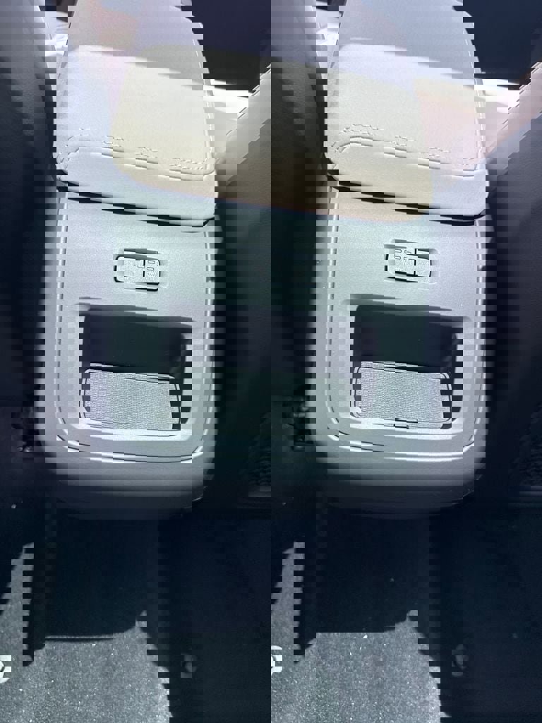 New 2026 Volvo XC60 B5 Plus w/ Protection Package Premier image 7