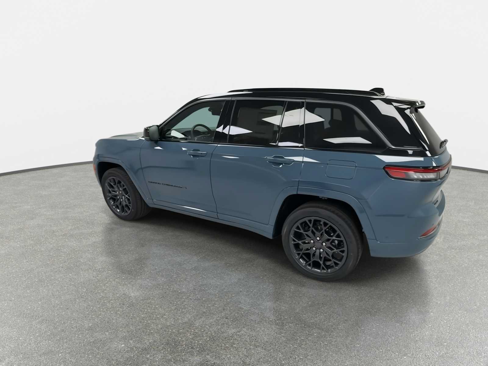New 2026 Jeep Grand Cherokee Summit AWD/4WD image 6