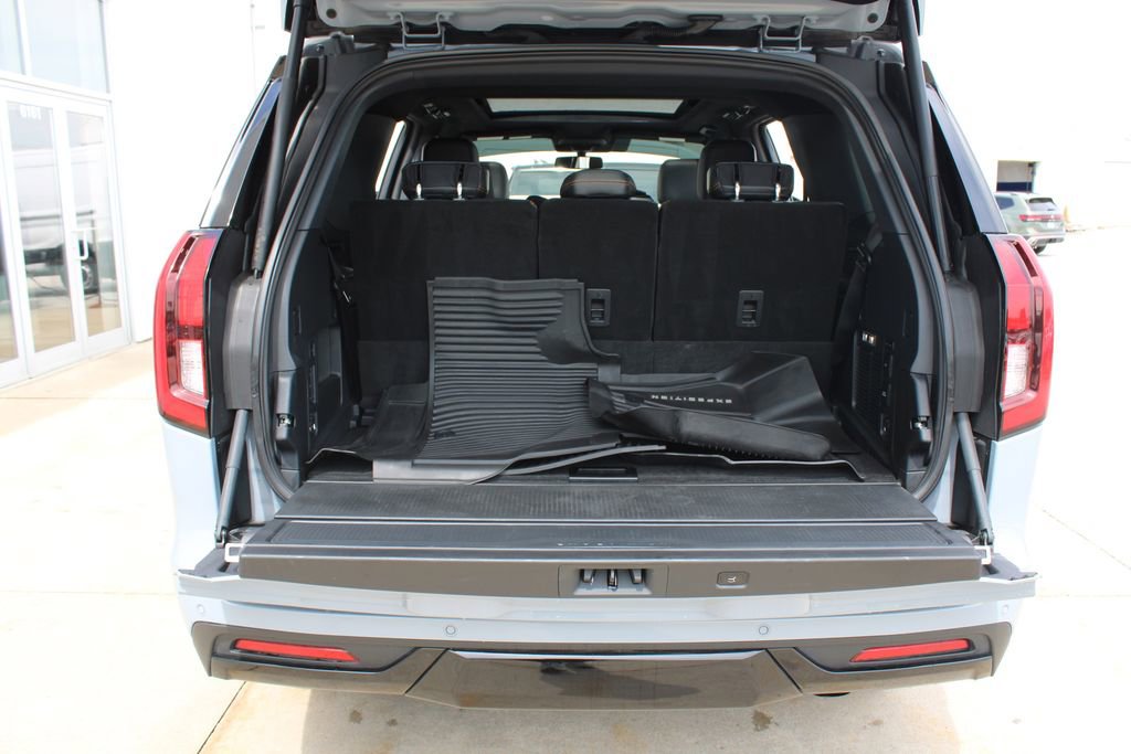 Used 2025 Ford Expedition Tremor AWD/4WD image 32