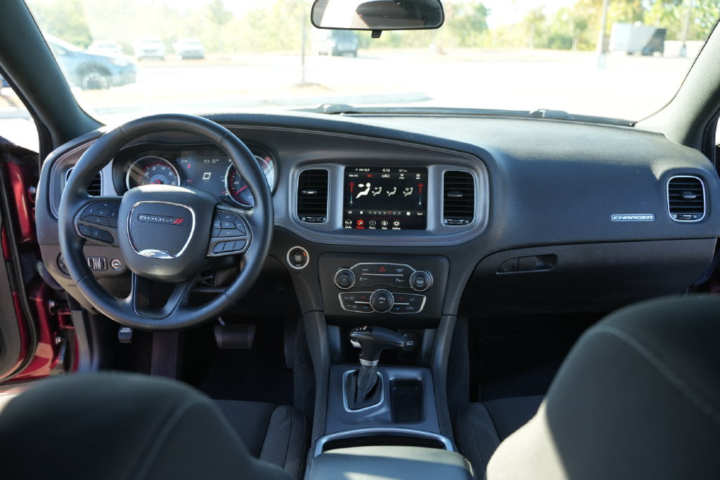 Used 2023 Dodge Charger SXT RWD image 28
