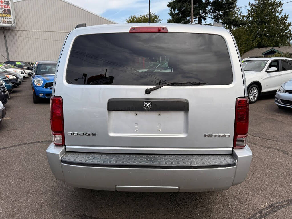 Used 2011 Dodge Nitro Heat image 7