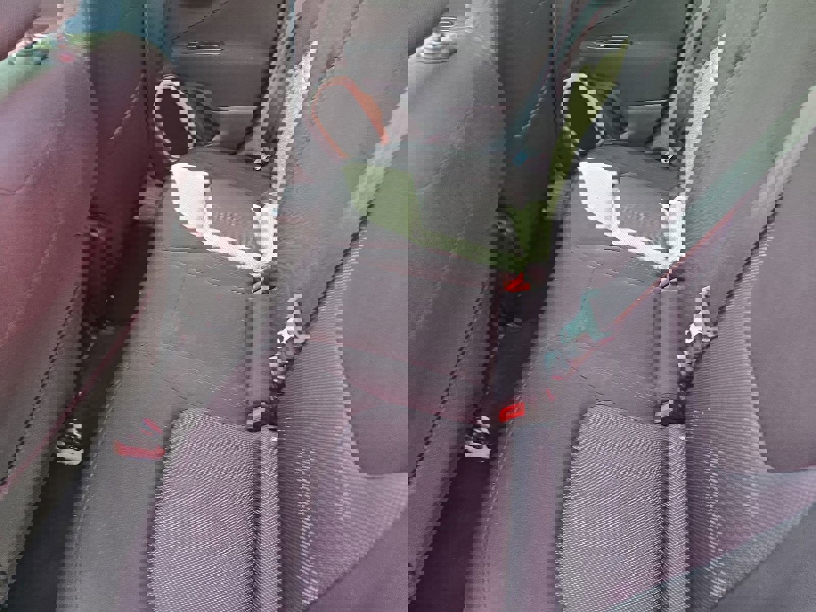 Used 2017 Jeep Renegade Latitude AWD/4WD image 16