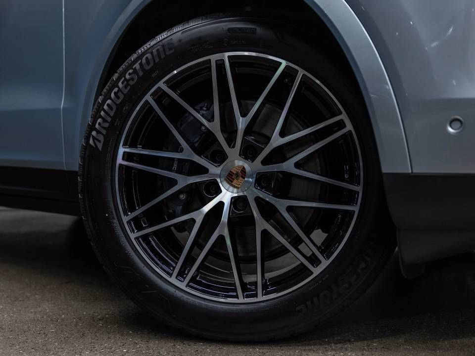 Certified 2026 Porsche Cayenne Coupe AWD/4WD image 15