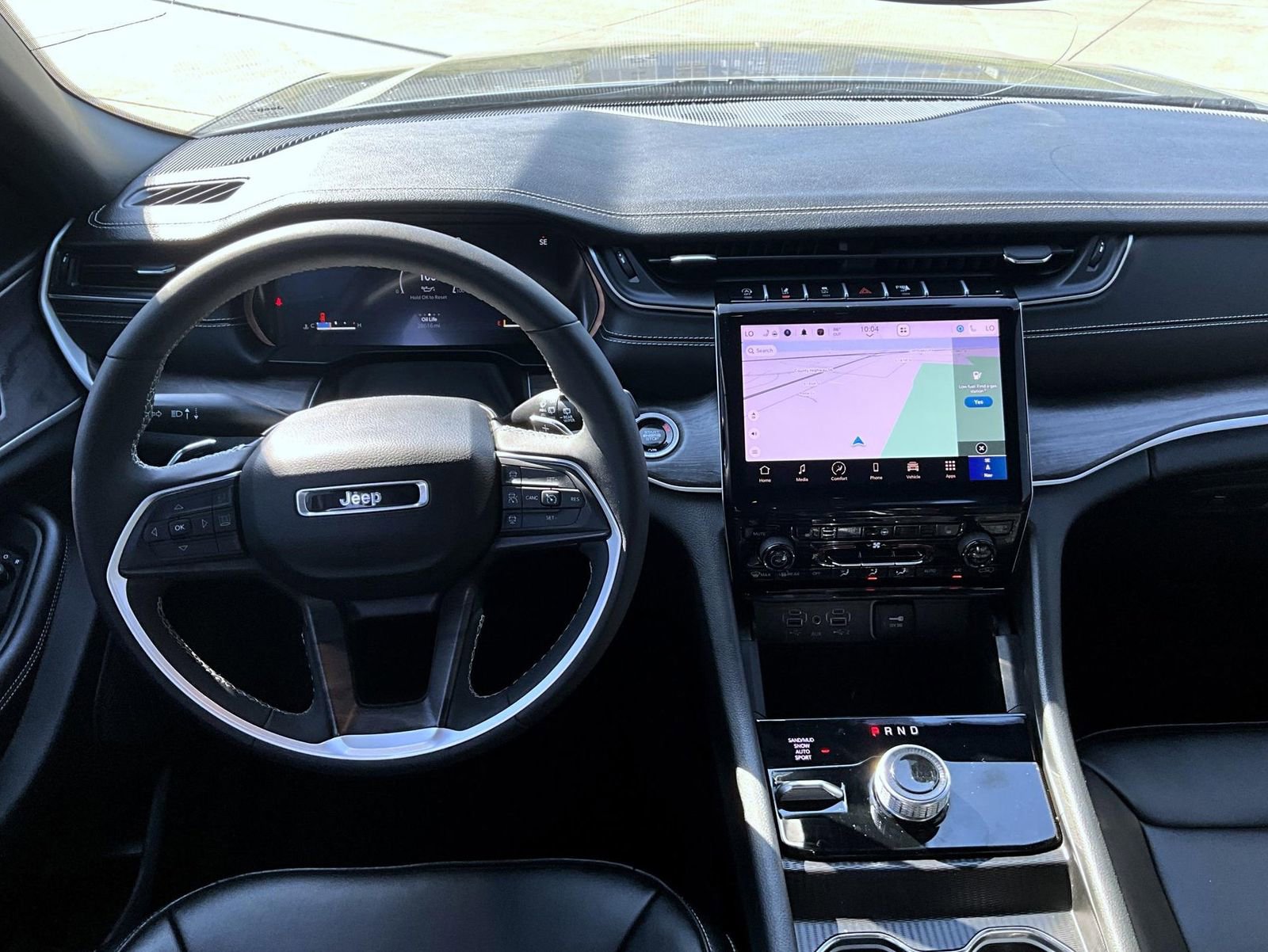 Used 2024 Jeep Grand Cherokee L Limited image 13