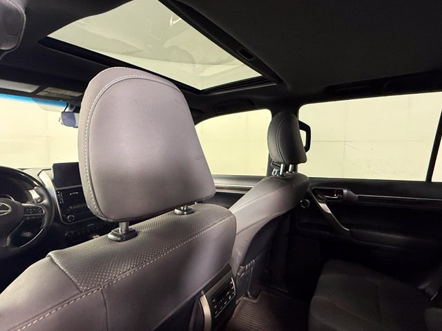 Used 2023 Lexus GX 460 Premium w/ Accessory Package AWD/4WD image 23