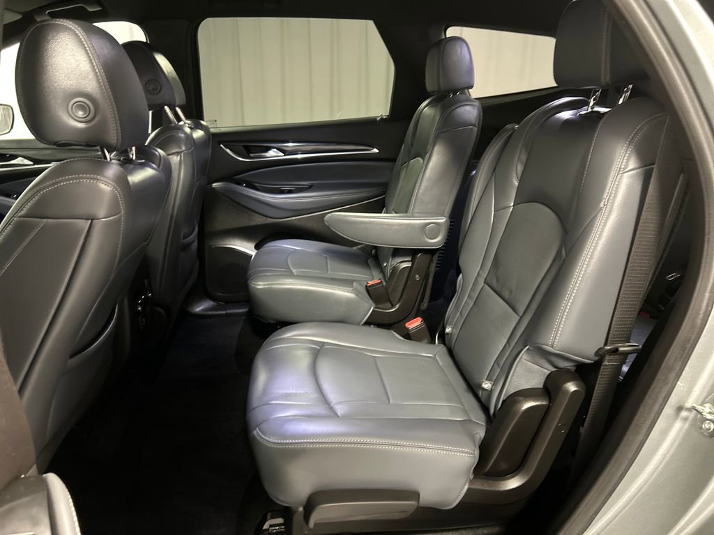 Used 2024 Buick Enclave Essence image 24