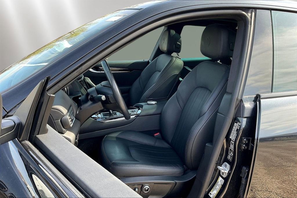 Used 2022 Maserati Levante GT image 21