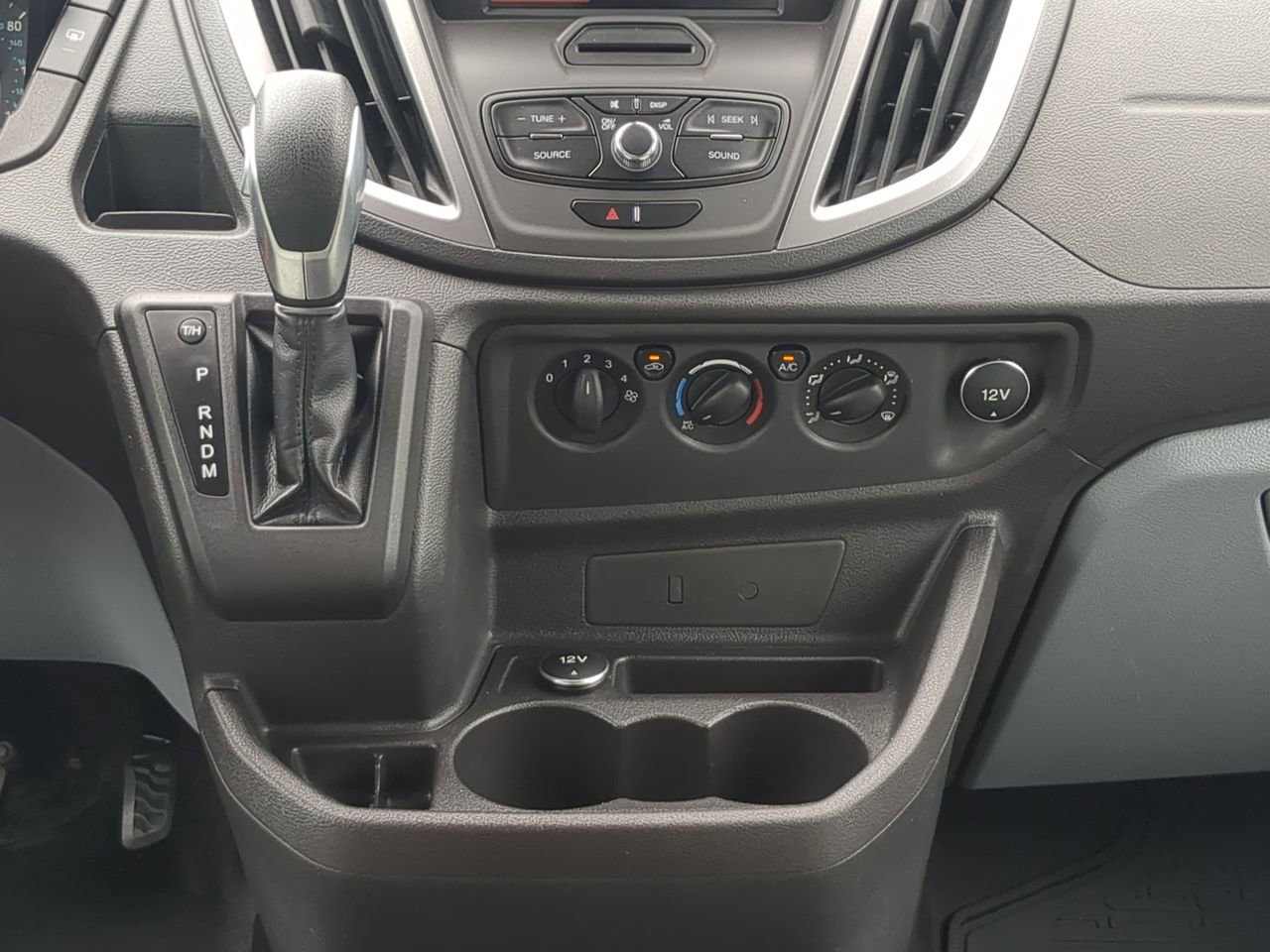 Used 2015 Ford Transit 350 XLT RWD image 17