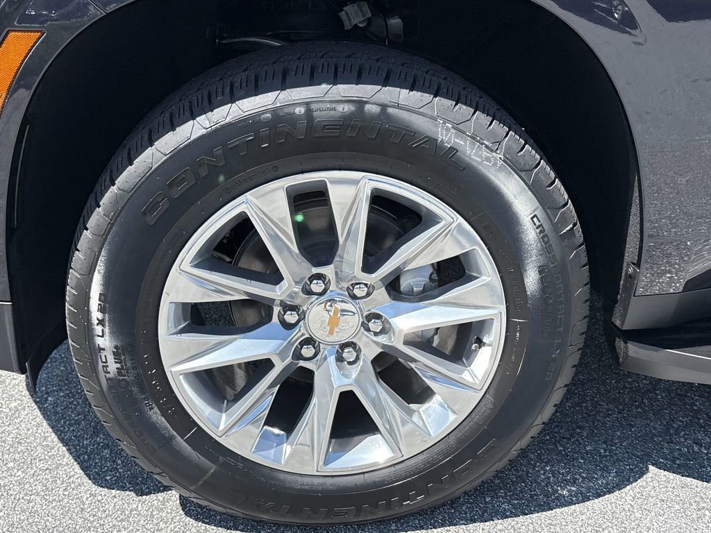 New 2025 Chevrolet Suburban Premier image 34