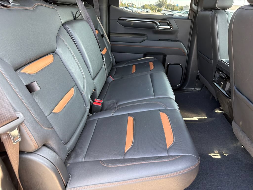 Used 2024 GMC Sierra 1500 AT4 w/ Technology Package AWD/4WD image 15