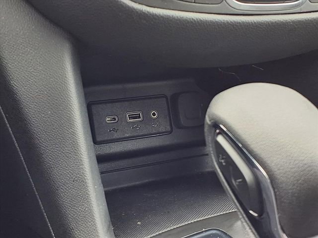 Used 2023 Chevrolet Equinox LT image 14