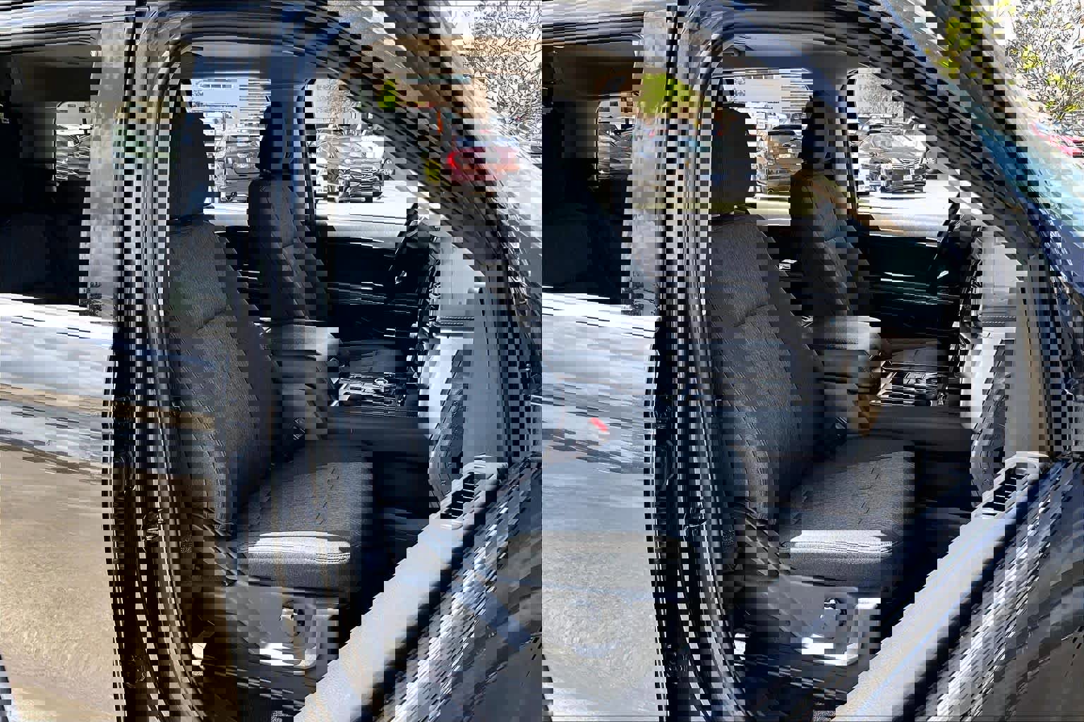 Used 2024 Ford Expedition XLT image 8