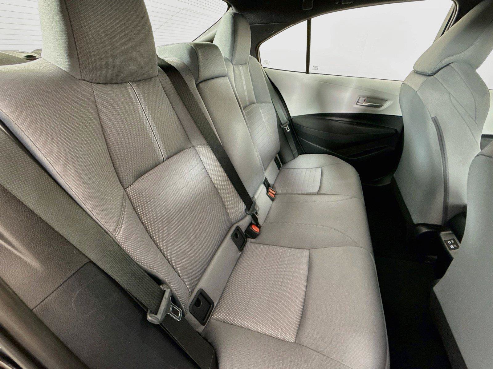 Used 2026 Toyota Corolla SE FWD image 36