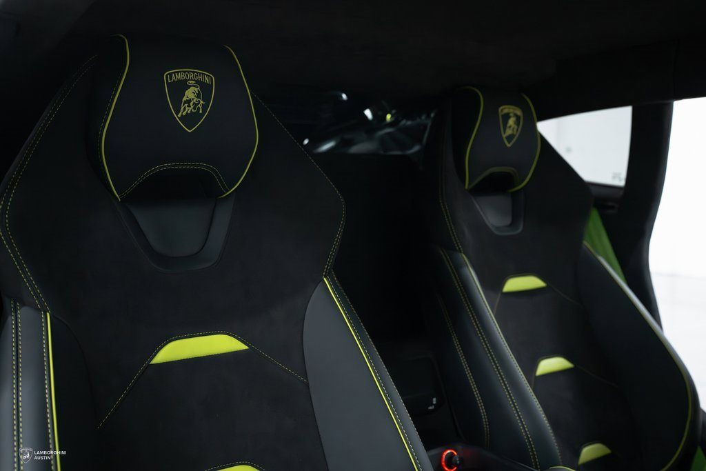 Used 2024 Lamborghini Huracan Sterrato image 36