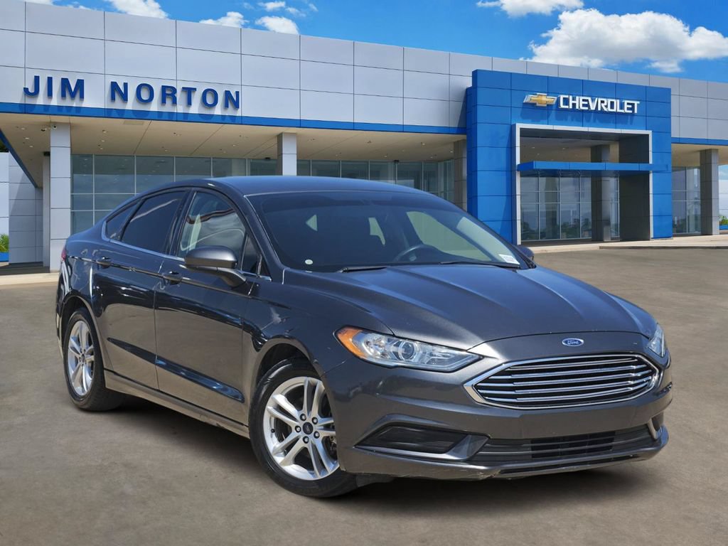 Used 2018 Ford Fusion SE w/ Fusion SE Technology Package