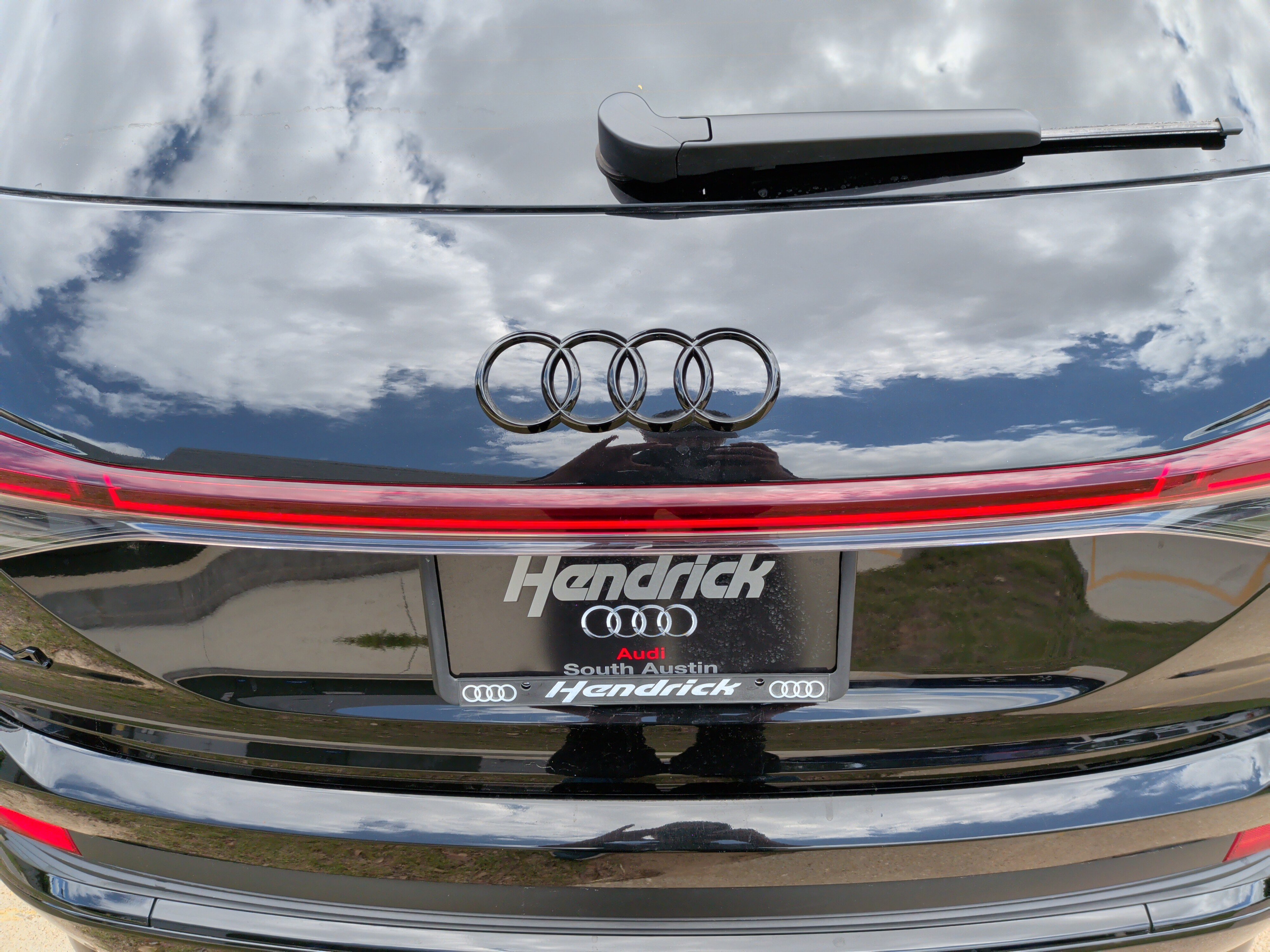 Used 2024 Audi Q4 e-tron Premium Plus w/ Premium Plus AWD/4WD image 40