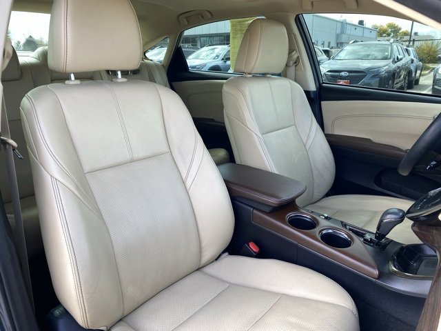 Used 2015 Toyota Avalon Limited image 9