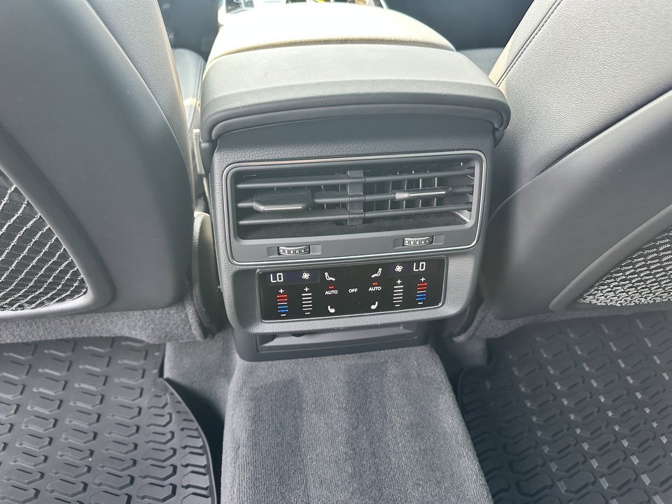 Used 2021 Audi Q7 3.0T Prestige w/ Prestige Package image 14