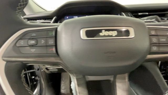 Used 2023 Jeep Grand Cherokee 30th Anniversary AWD/4WD image 23