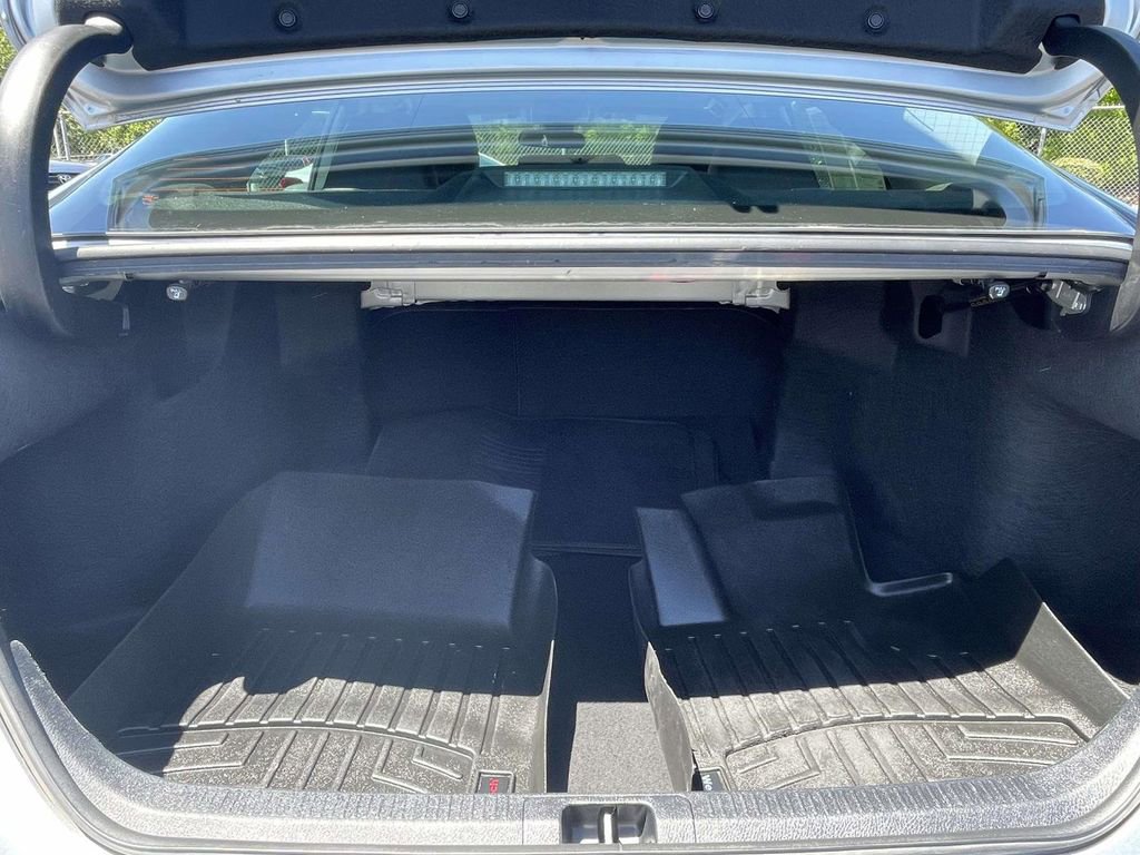 Used 2023 Toyota Camry SE FWD image 10