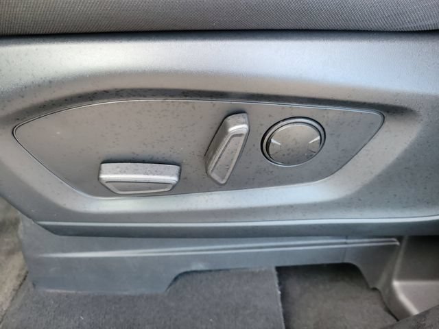 Used 2021 Ford Explorer XLT RWD image 11