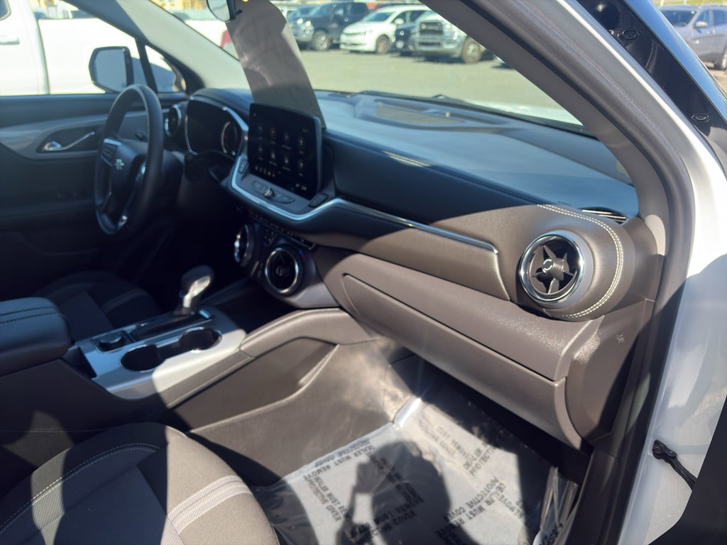 Used 2025 Chevrolet Blazer LT AWD/4WD image 29
