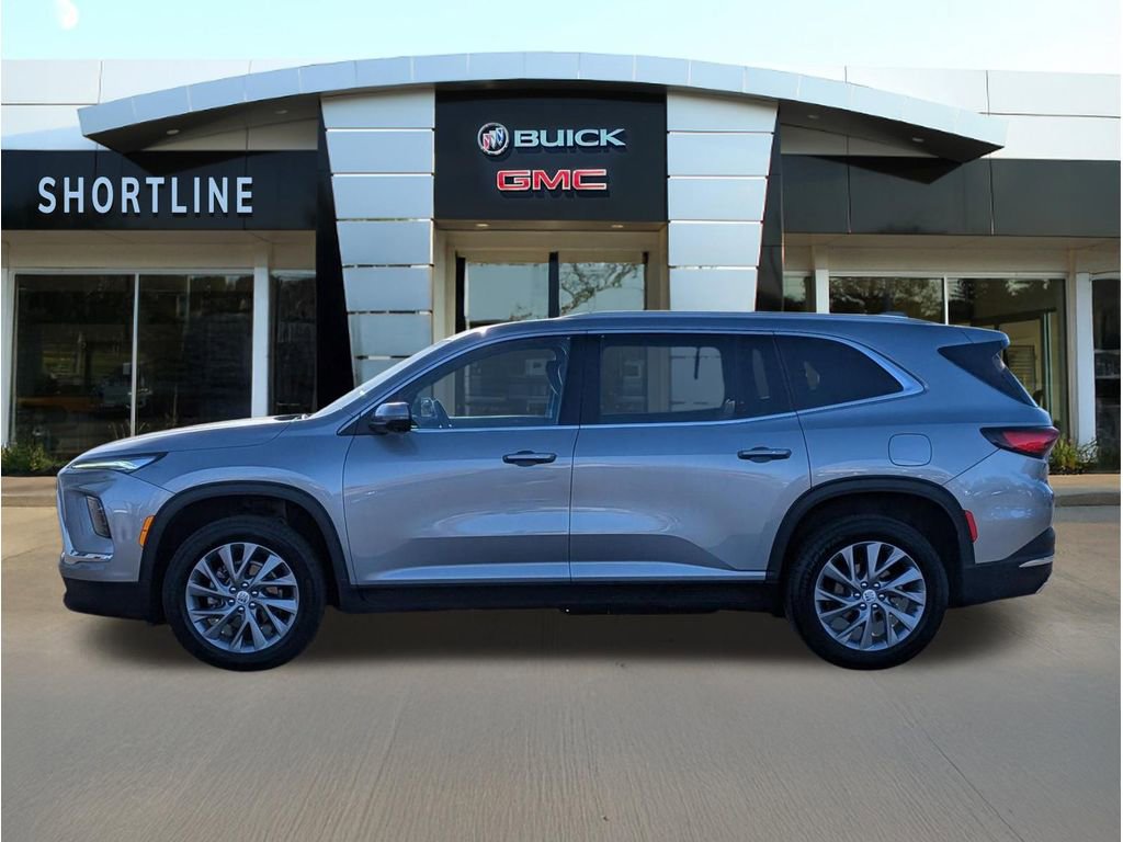 Used 2025 Buick Enclave Preferred AWD/4WD image 6