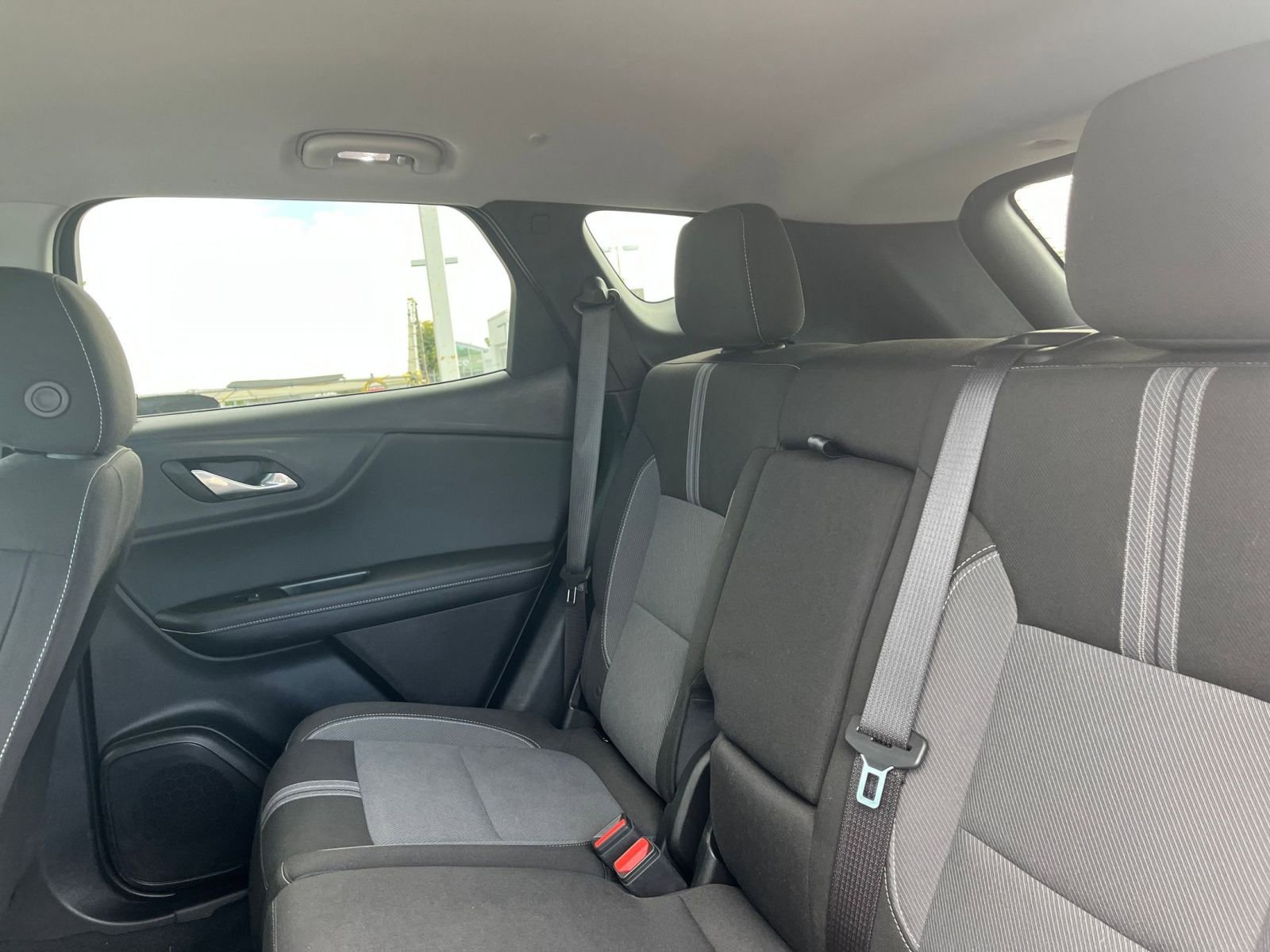 Used 2025 Chevrolet Blazer LT image 40