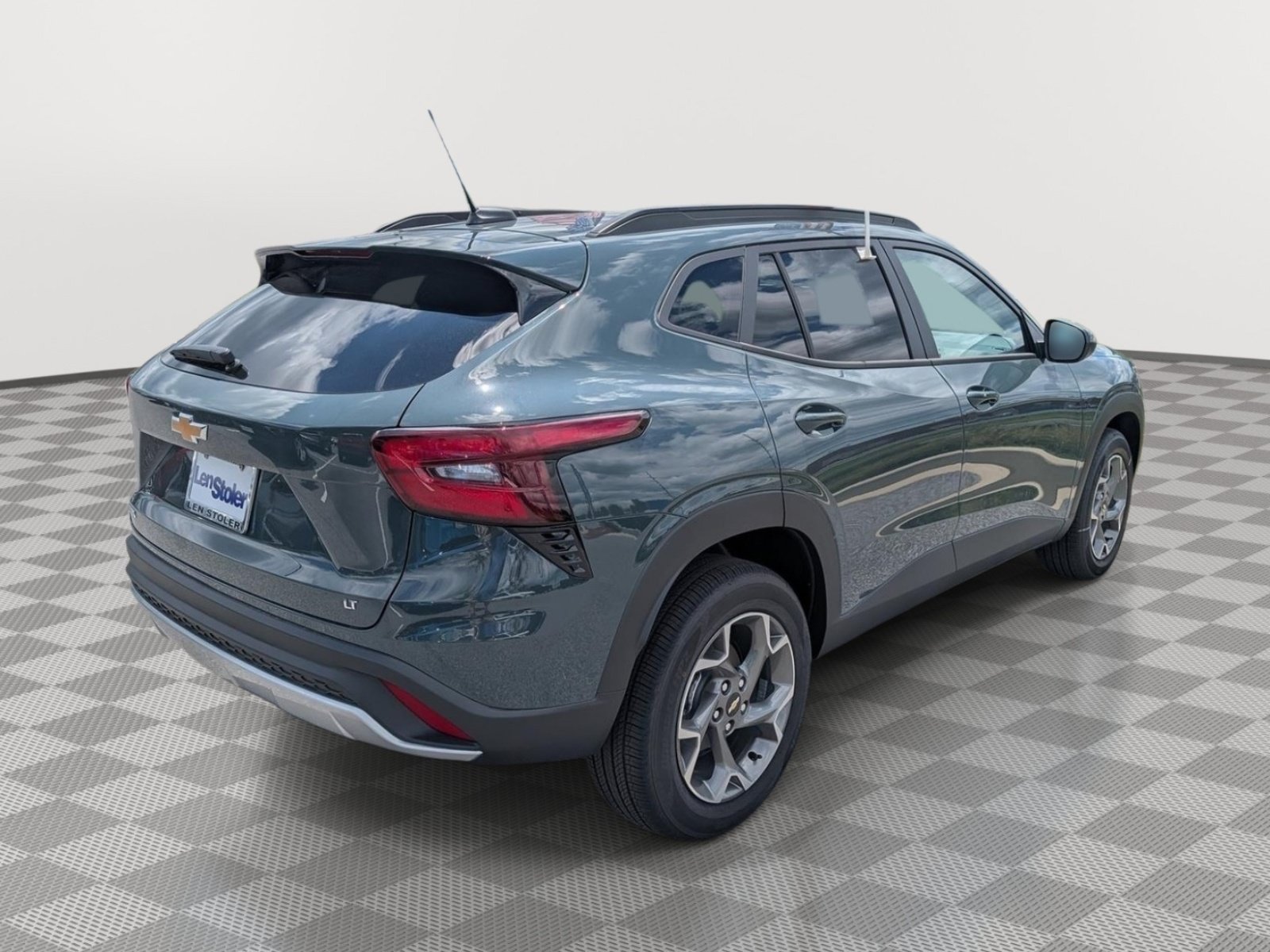 New 2026 Chevrolet Trax LT w/ LT Convenience Package FWD image 3