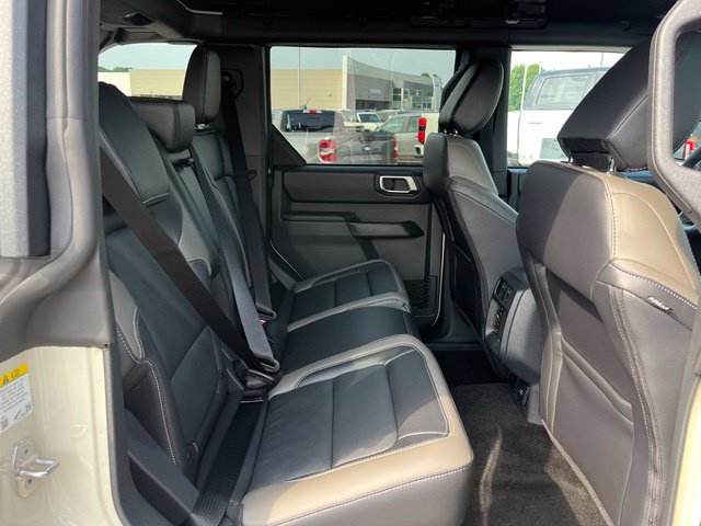 New 2026 Ford Bronco Outer Banks AWD/4WD image 10