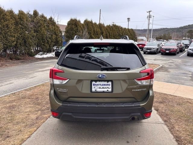 Certified 2023 Subaru Forester Premium image 5