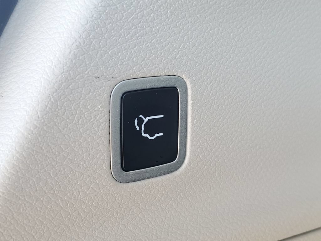 Used 2022 Chrysler Pacifica Touring-L FWD image 33
