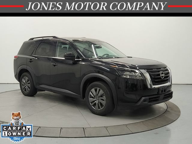 Used 2025 Nissan Pathfinder SV