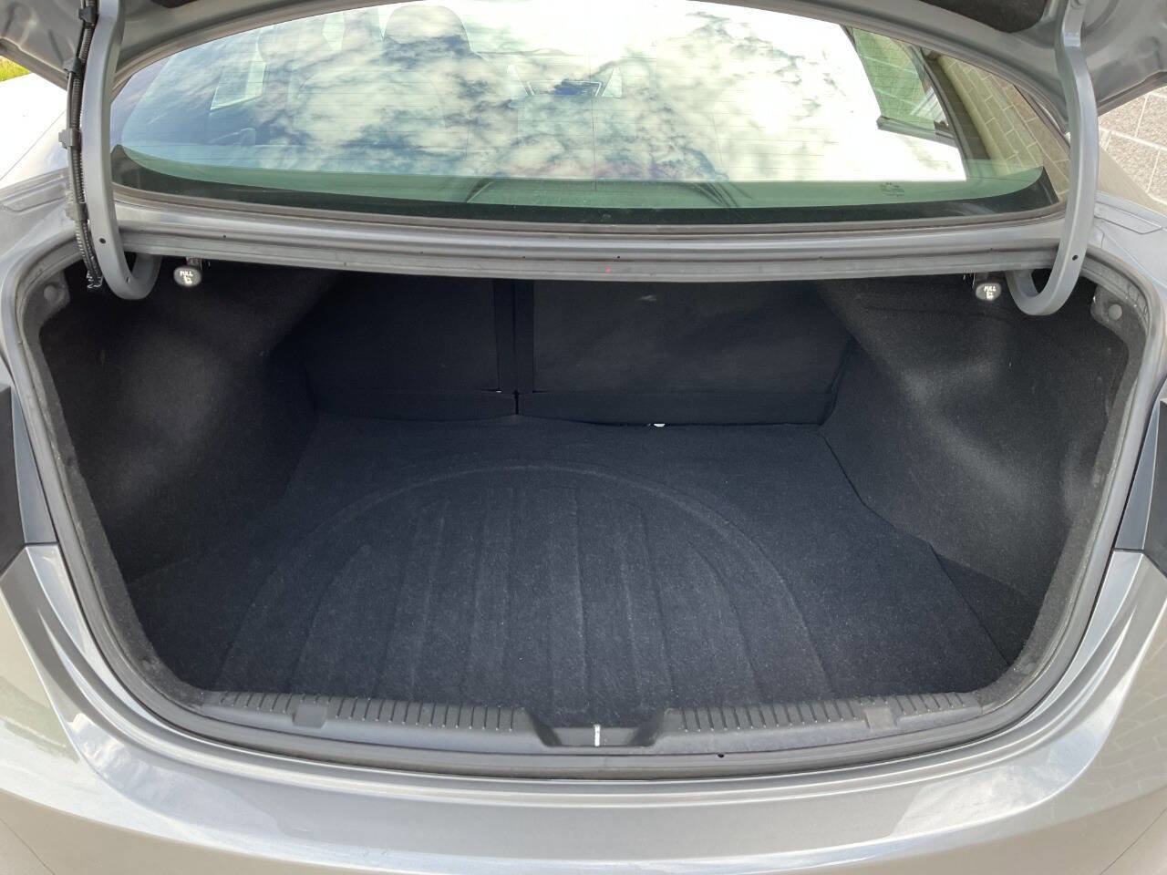 Used 2013 Hyundai Elantra GLS w/ Preferred Pkg FWD image 30