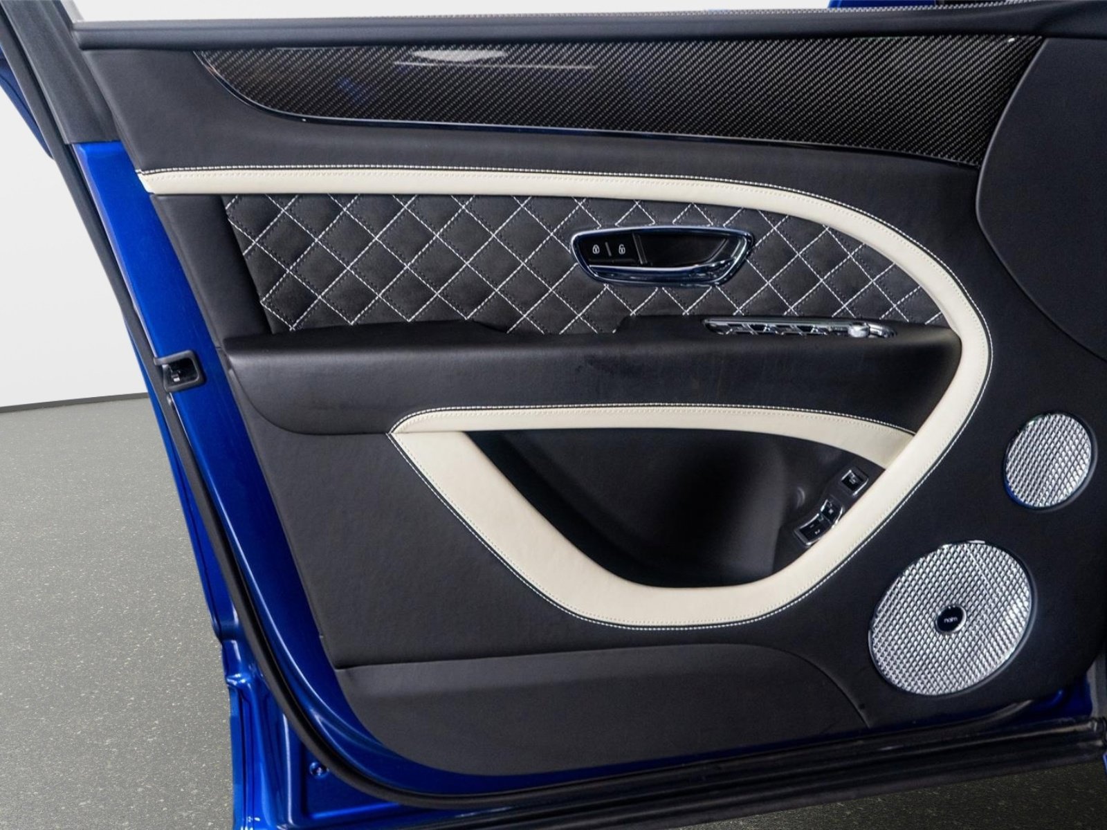 Used 2022 Bentley Bentayga Speed image 52