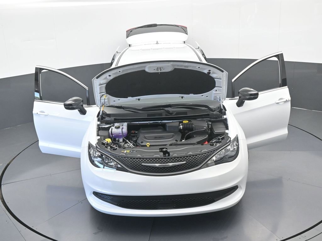 New 2026 Chrysler Voyager LX image 67