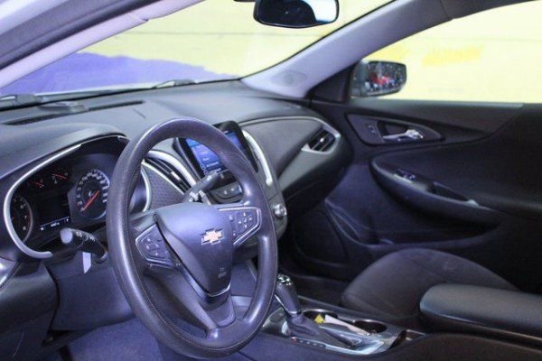 Used 2020 Chevrolet Malibu LS FWD image 13