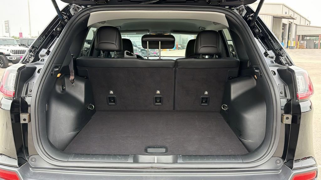 Used 2022 Jeep Cherokee Trailhawk AWD/4WD image 27