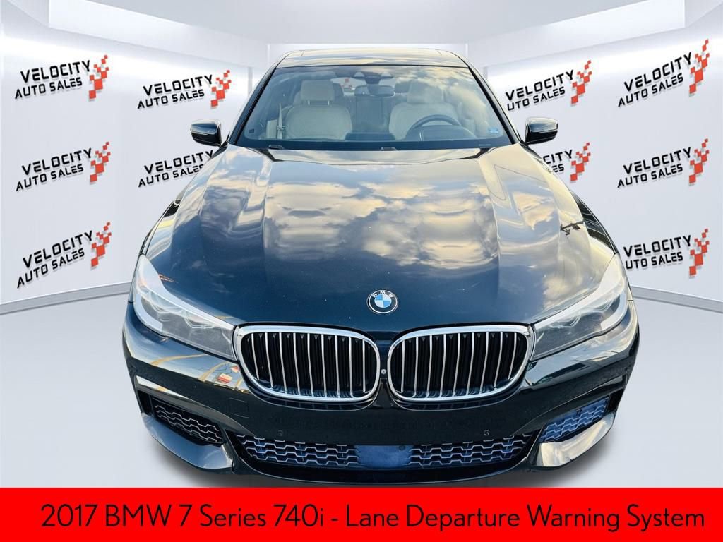 Used 2017 BMW 740i image 8