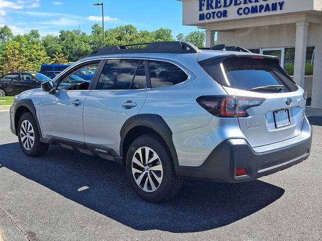 Certified 2025 Subaru Outback Premium AWD/4WD image 4
