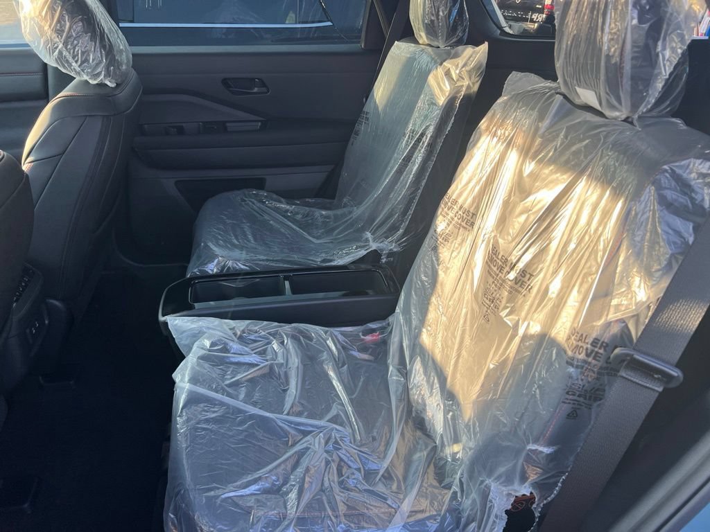 New 2026 Nissan Pathfinder Rock Creek w/ Rock Creek Premium Package AWD/4WD image 15