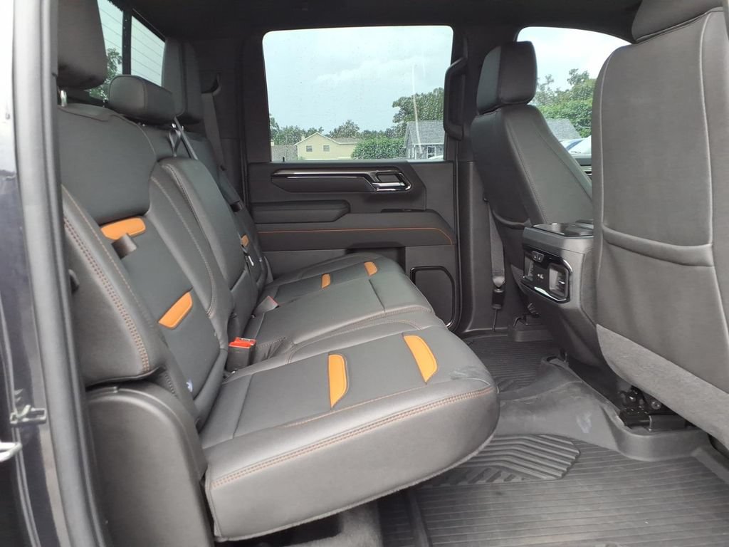 Used 2026 GMC Sierra 2500 AT4 w/ AT4 Premium Plus Package AWD/4WD image 16