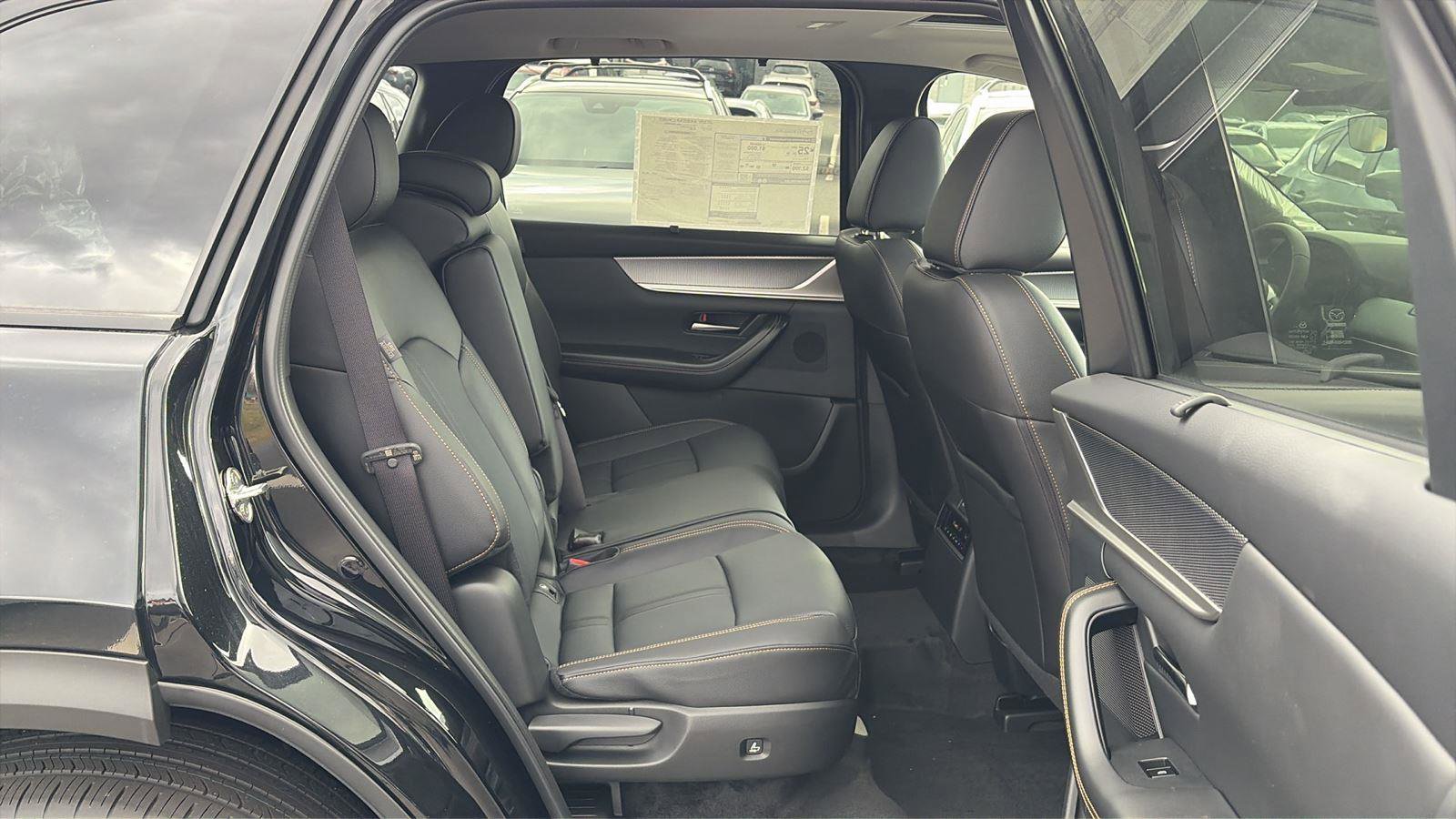 New 2025 MAZDA CX-90 3.3 Turbo w/ Preferred Package image 33