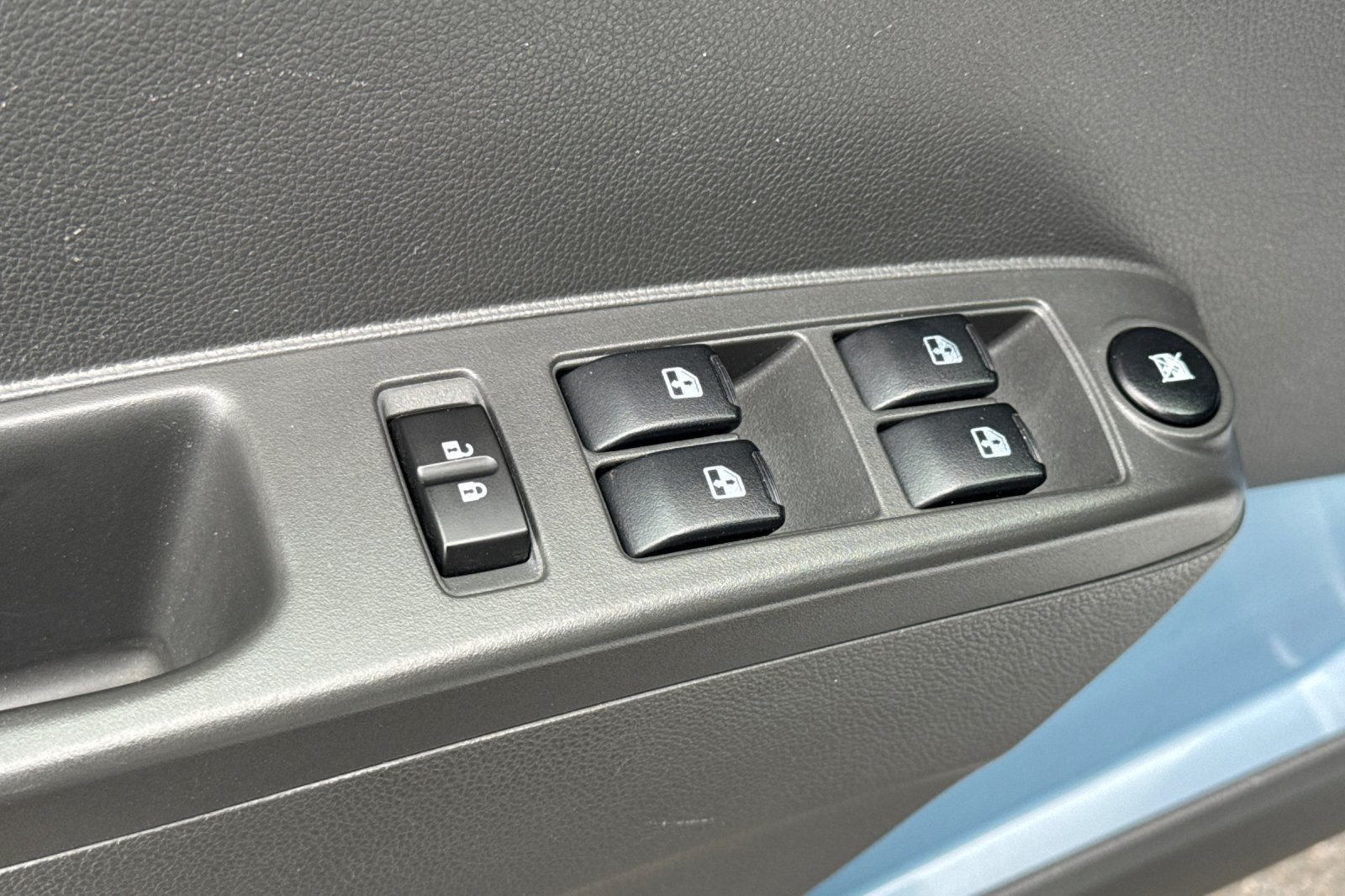 Used 2014 Chevrolet Spark LT FWD image 13