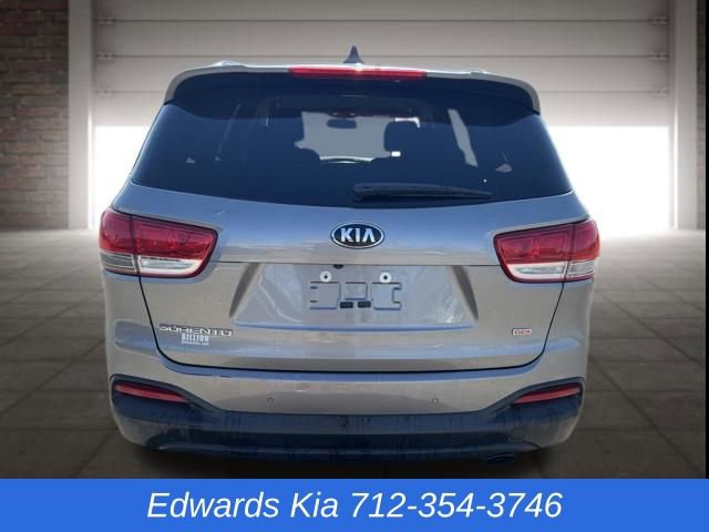 Used 2017 Kia Sorento LX w/ LX Convenience Package image 5