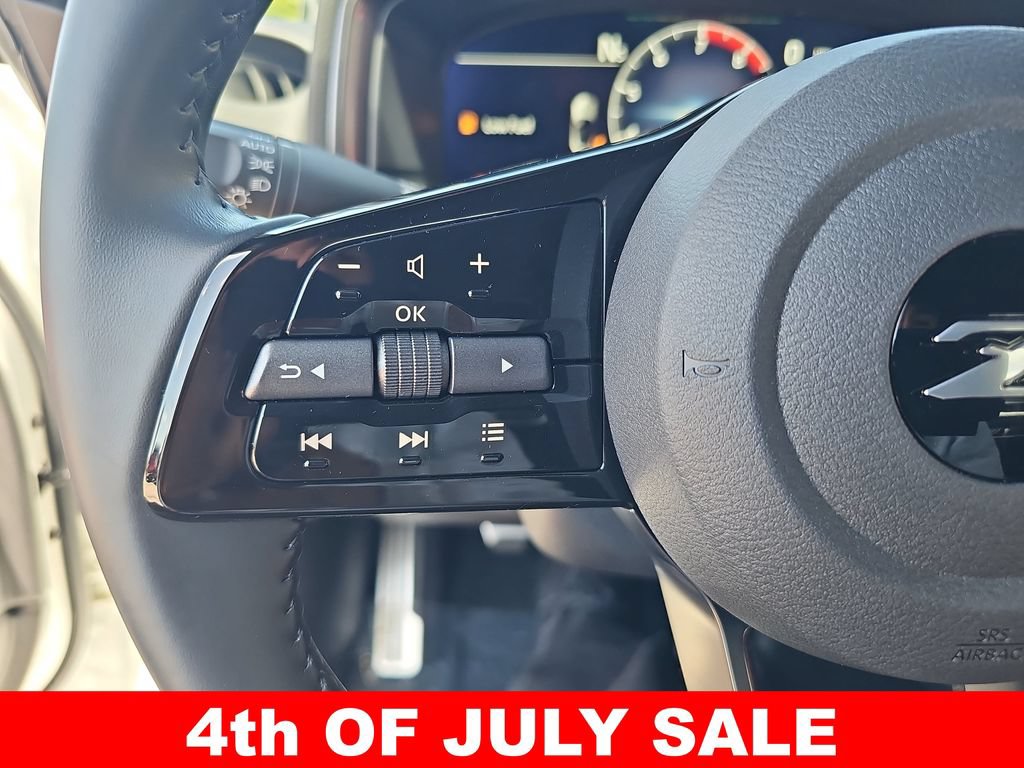 Used 2025 Nissan Z Performance w/ Floor Mat Package RWD image 16